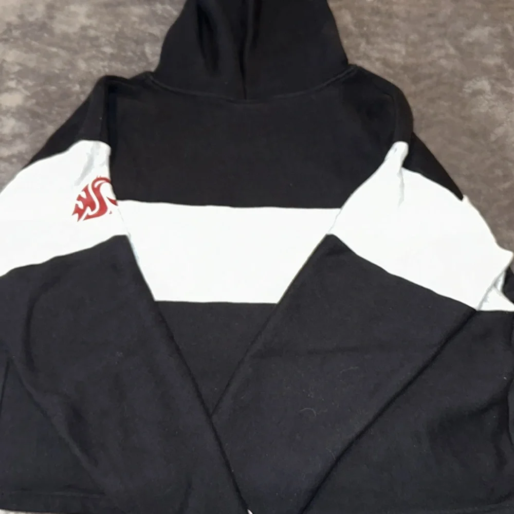 Washington State University Sweatshirt - Picture 4 of 4